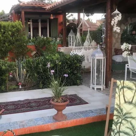 Villa Aisha With Private Tennis Court And Pool *