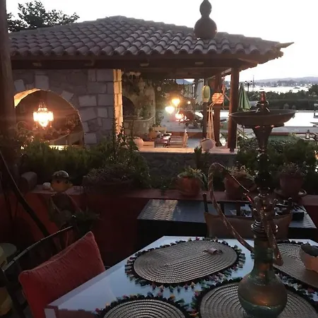 Villa Aisha With Private Tennis Court And Pool
